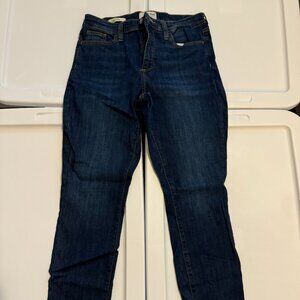 Ladies Universal Thread Mid-Rise Skinny Jeans 8/29R